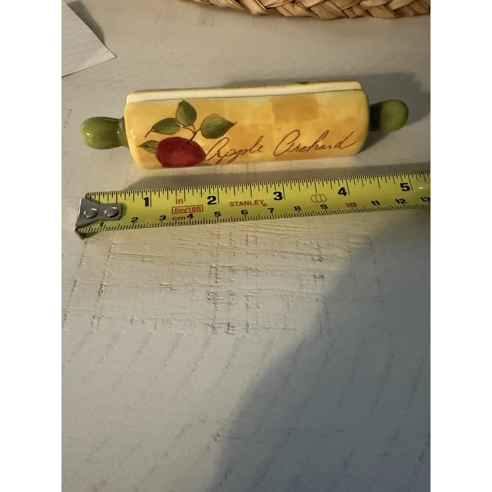Rolling Pin‎ Recipe Holder By Counter Art Apple Orchard Yellow Red & Green